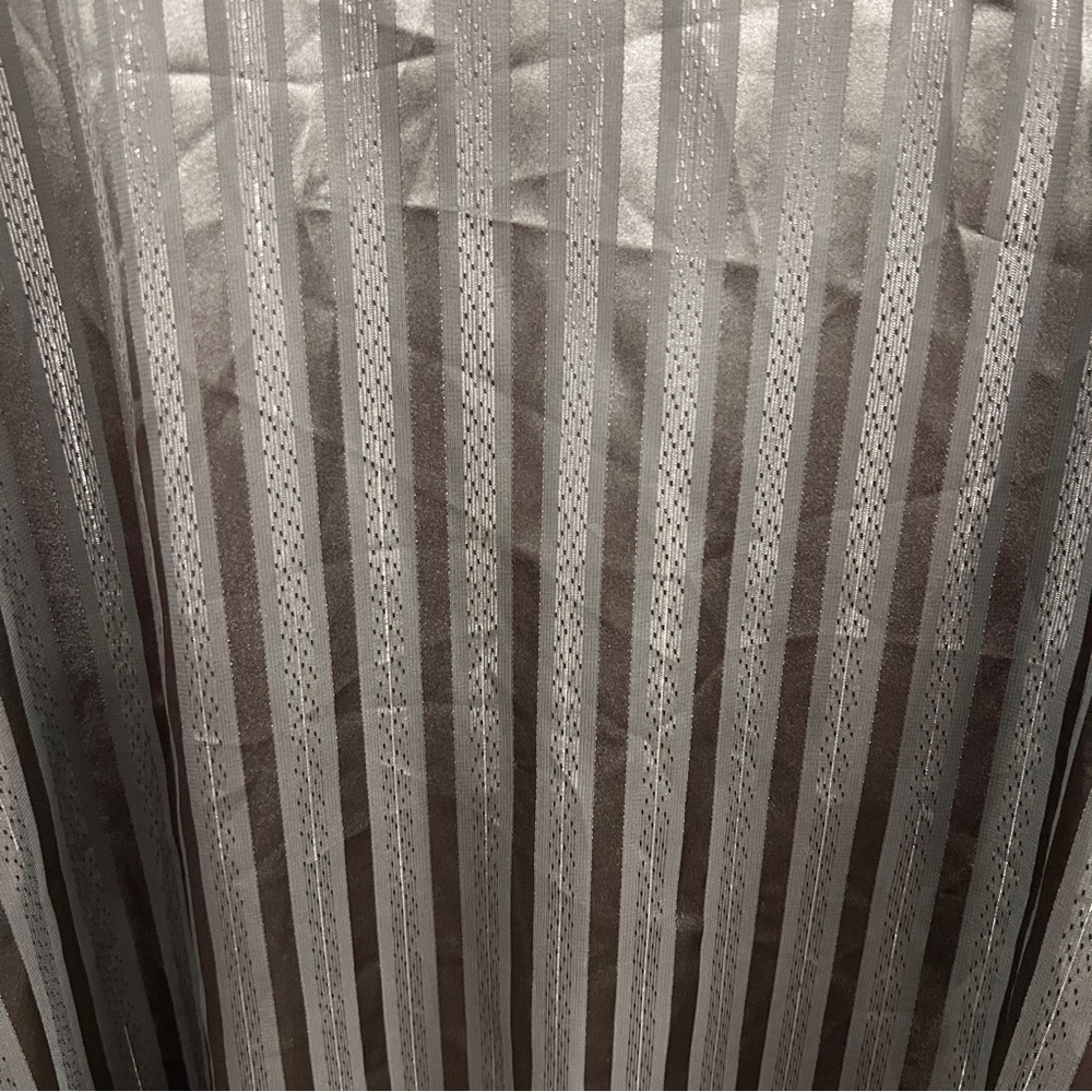 Jaclyn Smith 2 Pc Top Set - Picture 7 of 9